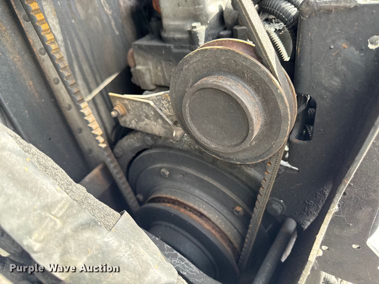 image for item ED1527 1999 Utility VS2R refrigerated van trailer