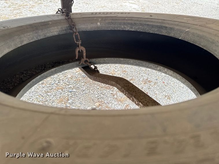 image for item ED1527 1999 Utility VS2R refrigerated van trailer