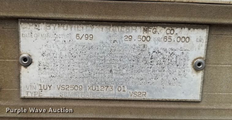 image for item ED1527 1999 Utility VS2R refrigerated van trailer