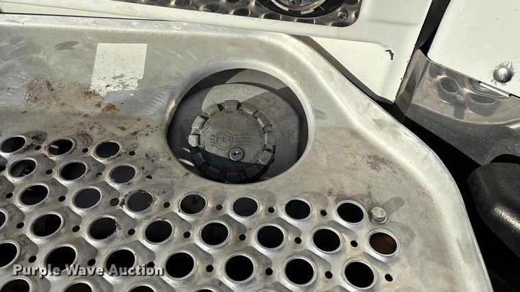 image for item ED2378 2007 Kenworth semi truck