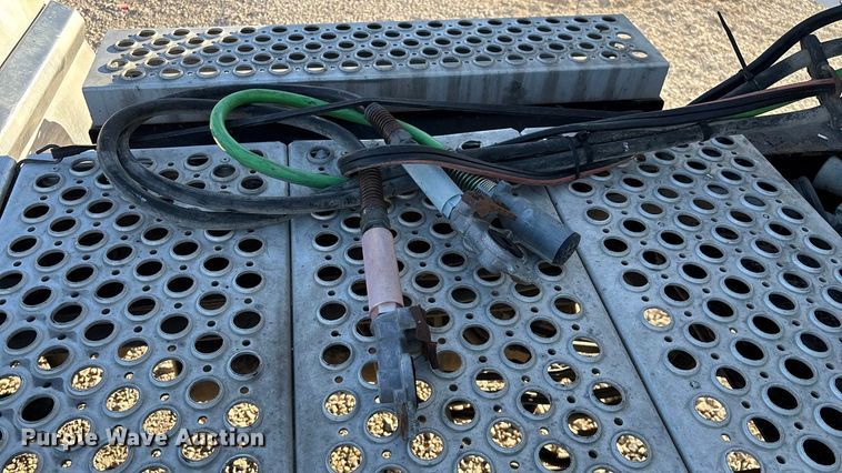 image for item ED2378 2007 Kenworth semi truck