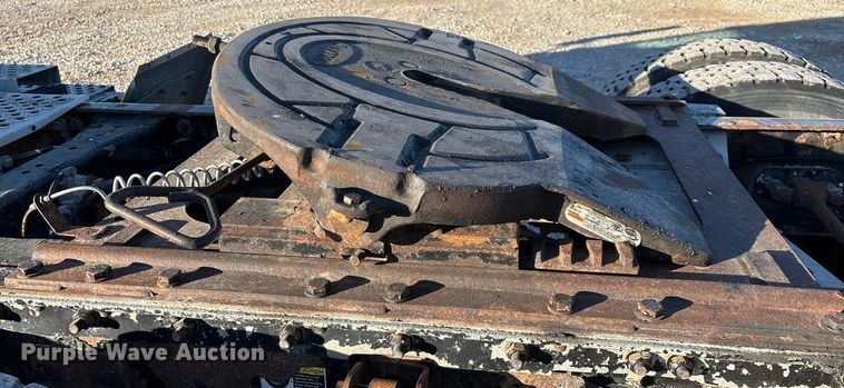 image for item ED2378 2007 Kenworth semi truck