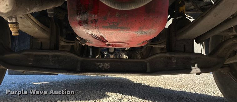 image for item ED2378 2007 Kenworth semi truck