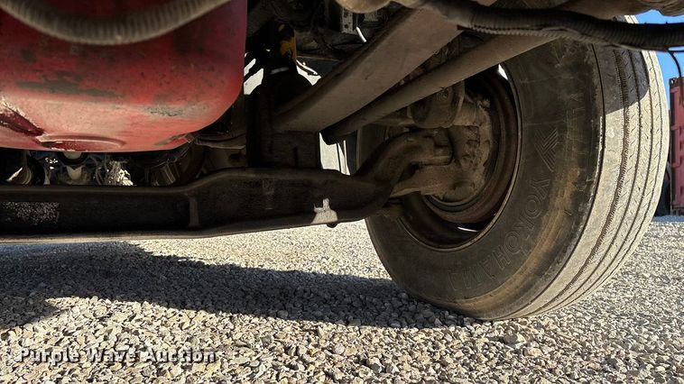 image for item ED2378 2007 Kenworth semi truck