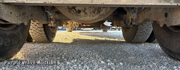 image for item ED2378 2007 Kenworth semi truck