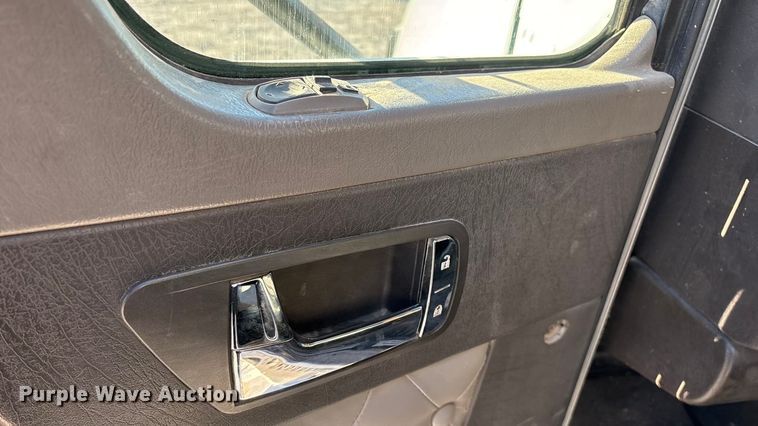 image for item ED2378 2007 Kenworth semi truck