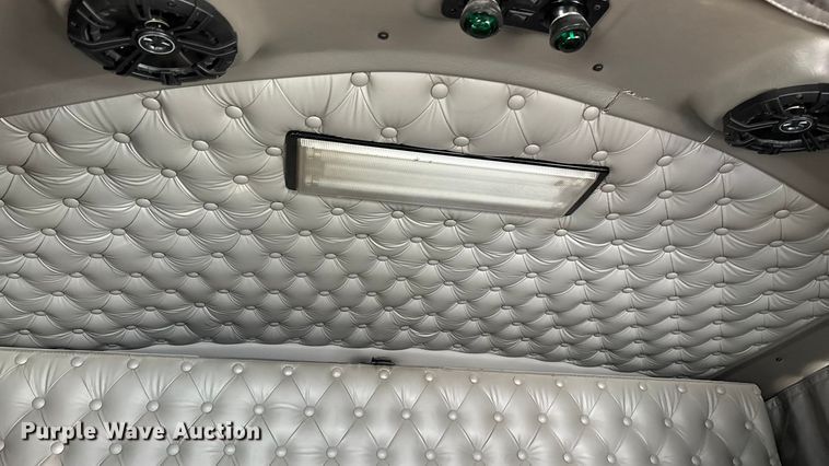 image for item ED2378 2007 Kenworth semi truck