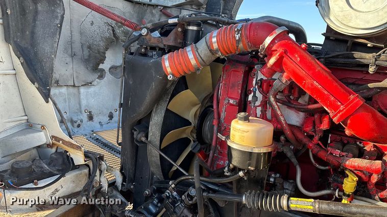 image for item ED2378 2007 Kenworth semi truck