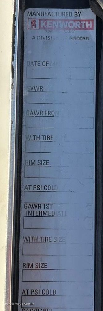 image for item ED2378 2007 Kenworth semi truck