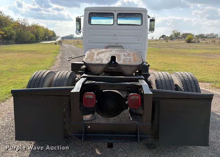 image for item ED5029 2003 Freightliner FL70 semi truck