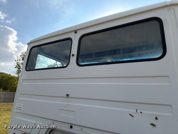 image for item ED5029 2003 Freightliner FL70 semi truck