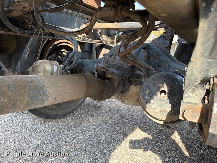 image for item ED5029 2003 Freightliner FL70 semi truck