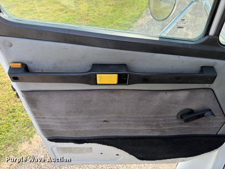 image for item ED5029 2003 Freightliner FL70 semi truck