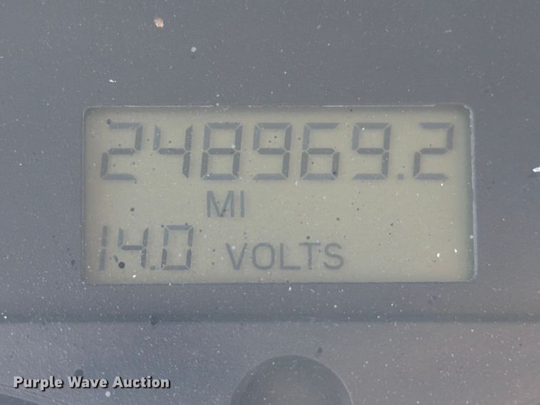 image for item ED5029 2003 Freightliner FL70 semi truck