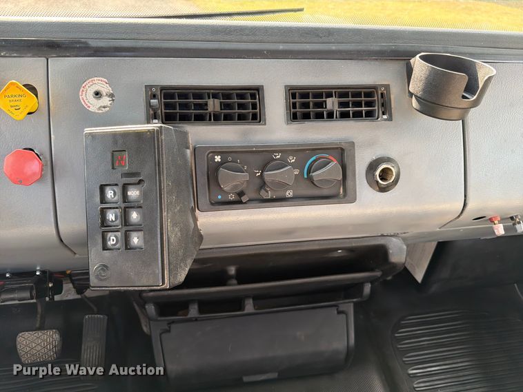 image for item ED5029 2003 Freightliner FL70 semi truck