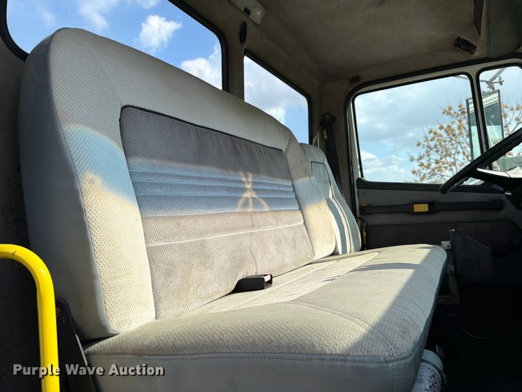 image for item ED5029 2003 Freightliner FL70 semi truck