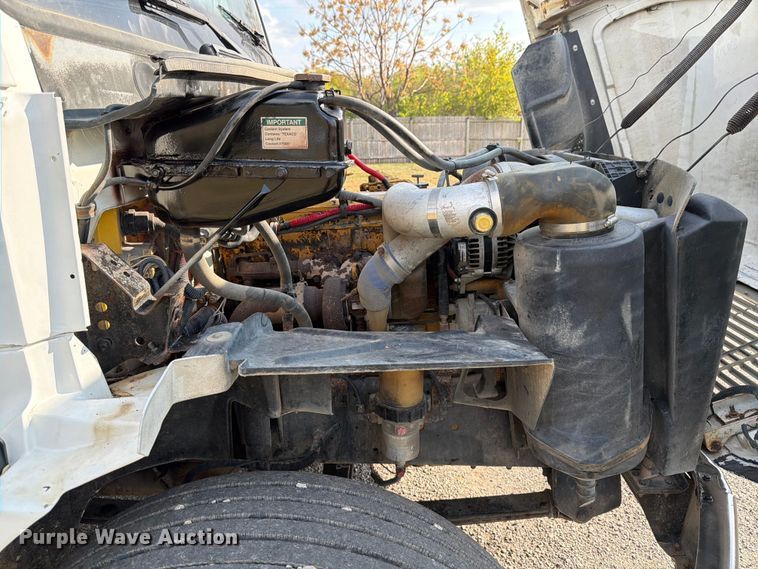 image for item ED5029 2003 Freightliner FL70 semi truck