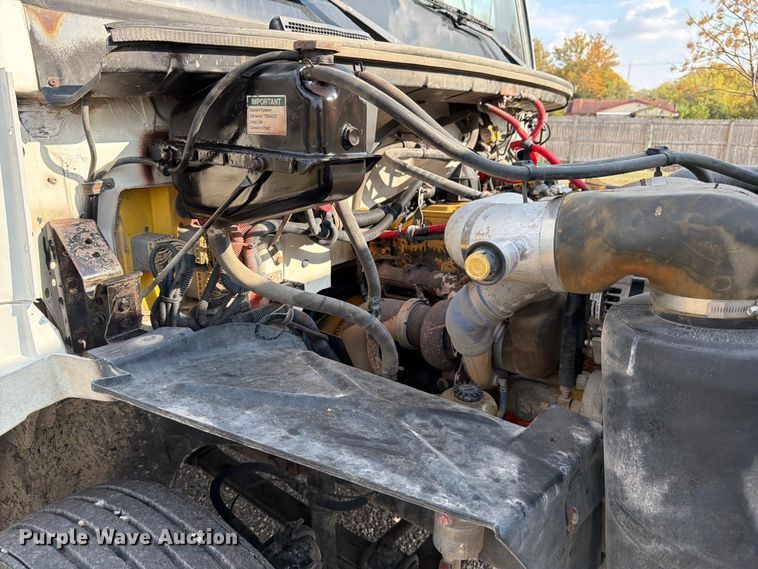 image for item ED5029 2003 Freightliner FL70 semi truck