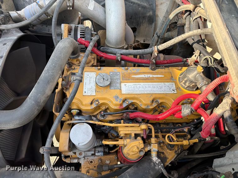 image for item ED5029 2003 Freightliner FL70 semi truck