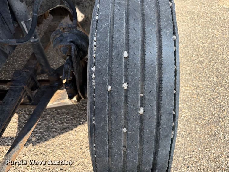 image for item ED5029 2003 Freightliner FL70 semi truck