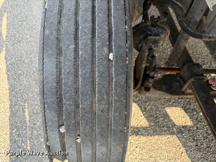 image for item ED5029 2003 Freightliner FL70 semi truck