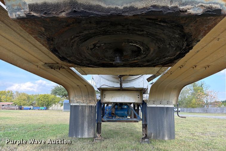 image for item ED5030 1999 Polar vacuum trailer