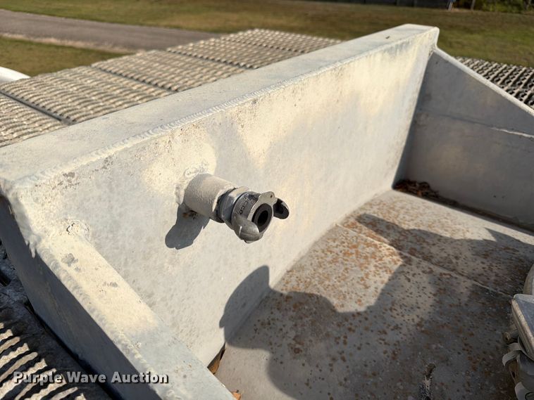 image for item ED5030 1999 Polar vacuum trailer