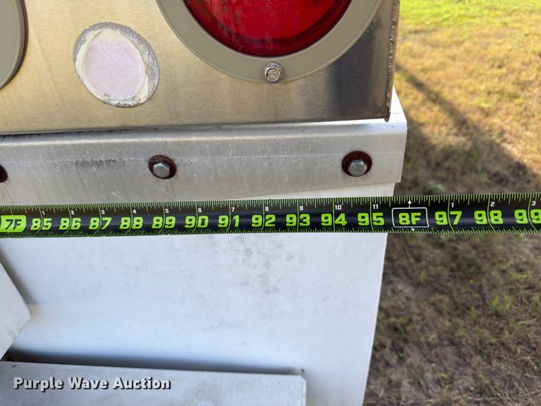 image for item ED5030 1999 Polar vacuum trailer