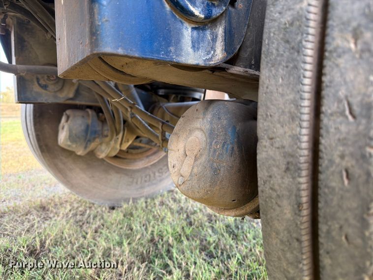 image for item ED5030 1999 Polar vacuum trailer