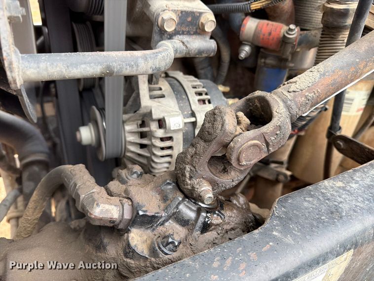 image for item ED5060 2007 Mack CHN613 semi truck