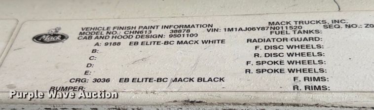 image for item ED5060 2007 Mack CHN613 semi truck