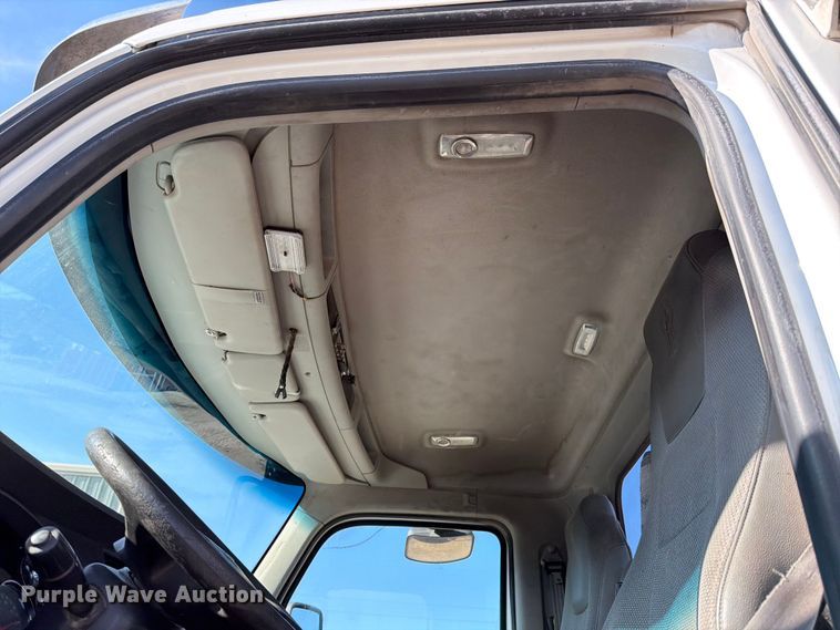 image for item ED5068 2018 Kenworth T880 semi truck