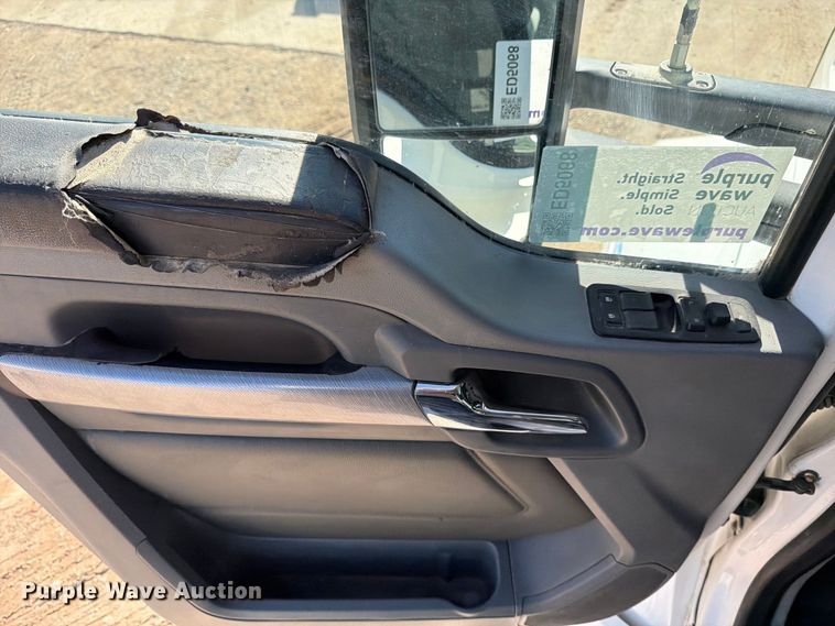 image for item ED5068 2018 Kenworth T880 semi truck