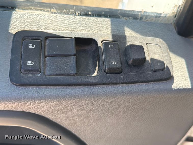 image for item ED5068 2018 Kenworth T880 semi truck