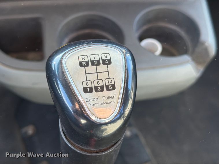 image for item ED5068 2018 Kenworth T880 semi truck