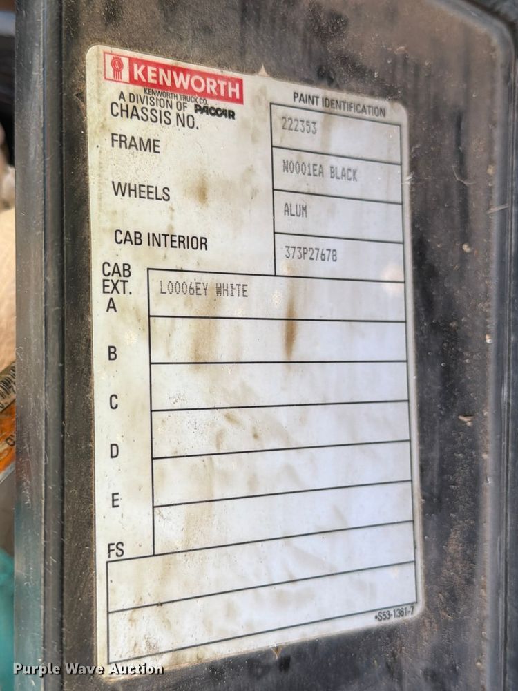 image for item ED5068 2018 Kenworth T880 semi truck