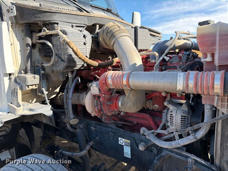 image for item ED5068 2018 Kenworth T880 semi truck