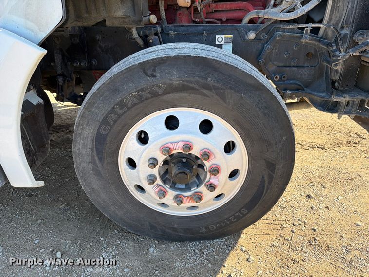 image for item ED5068 2018 Kenworth T880 semi truck