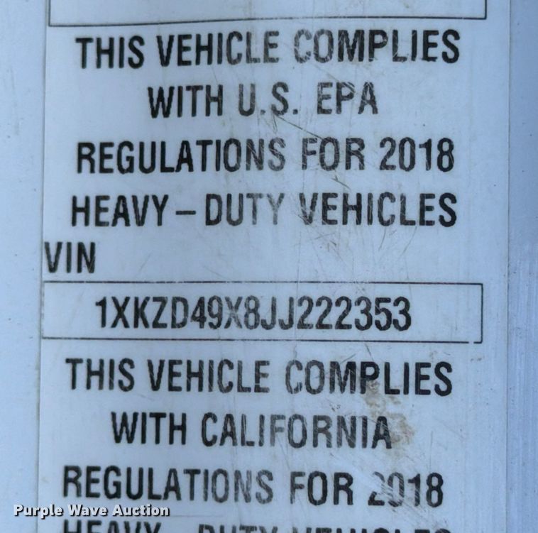 image for item ED5068 2018 Kenworth T880 semi truck