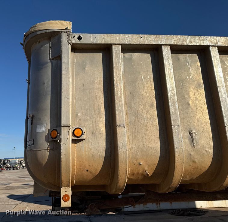 image for item EE3400 1968 Fruehauf D05N233 end dump trailer