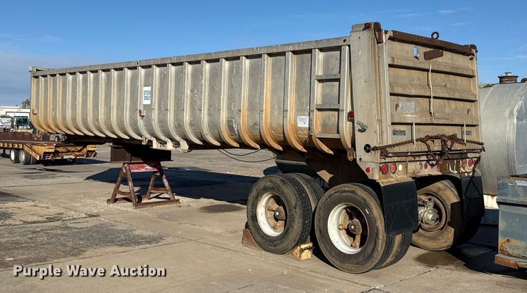 image for item EE3400 1968 Fruehauf D05N233 end dump trailer