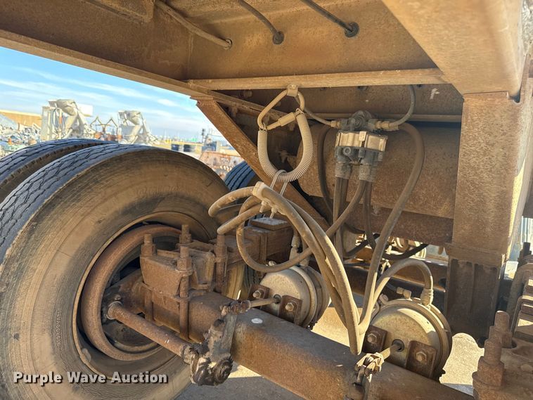 image for item EE3400 1968 Fruehauf D05N233 end dump trailer