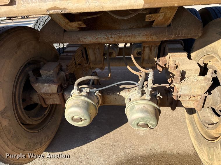 image for item EE3400 1968 Fruehauf D05N233 end dump trailer