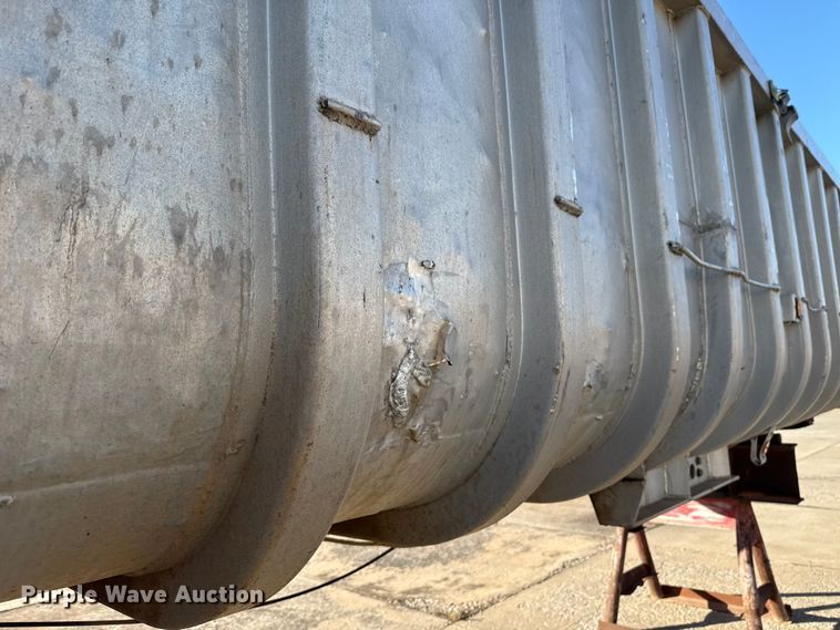 image for item EE3400 1968 Fruehauf D05N233 end dump trailer