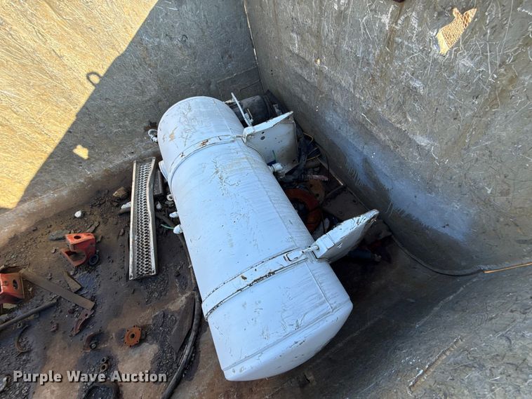 image for item EE3400 1968 Fruehauf D05N233 end dump trailer