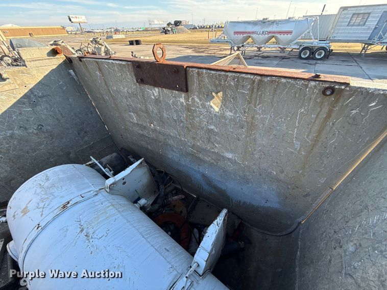 image for item EE3400 1968 Fruehauf D05N233 end dump trailer