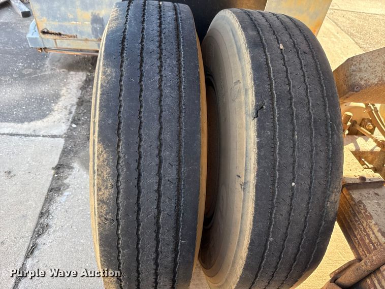 image for item EE3400 1968 Fruehauf D05N233 end dump trailer