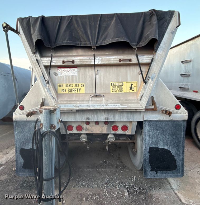 image for item EE3402 1993 Vantage SV-96 end dump trailer