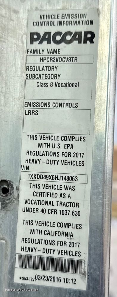 image for item EE3406 2017 Kenworth T800 semi truck