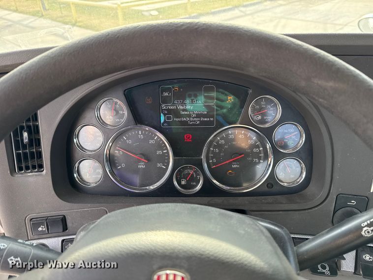 image for item EE3408 2019 Kenworth T880 semi truck